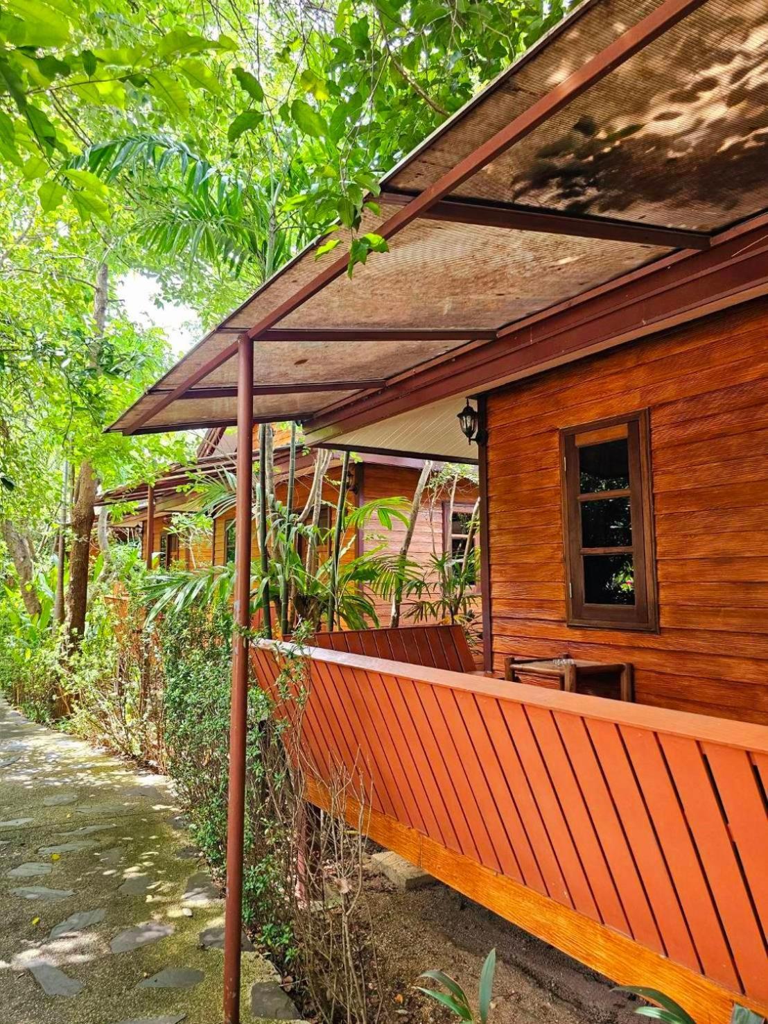 Samran Resort Chalong Buitenkant foto