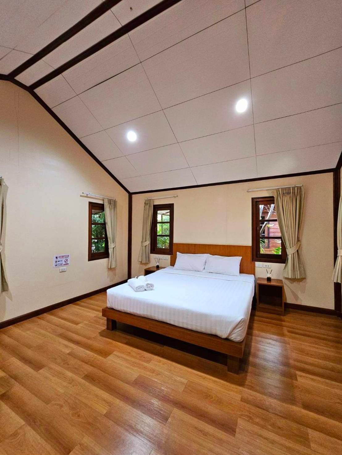 Samran Resort Chalong Buitenkant foto