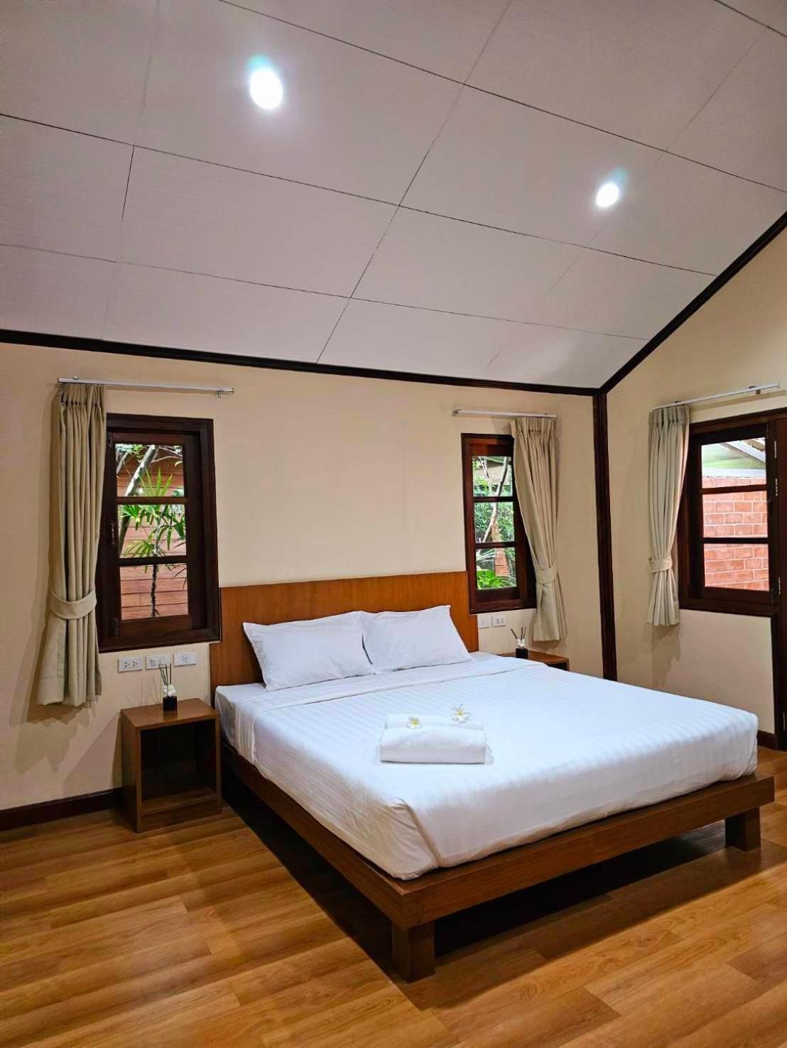 Samran Resort Chalong Buitenkant foto